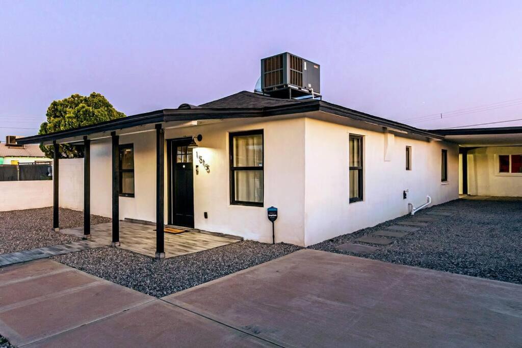 Phoenix Retreat - 1 Bedroom King Suite With 2 Smart Tvs - 10 Min From Airp - Unit B 外观 照片